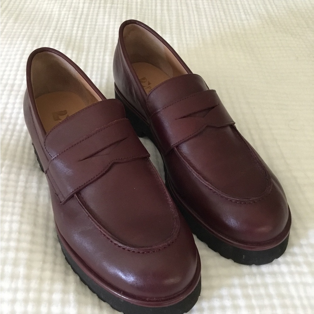 Pascucci Lug Sole Burgundy Loafers. Size 8 1/2. Made In Italy Like New.